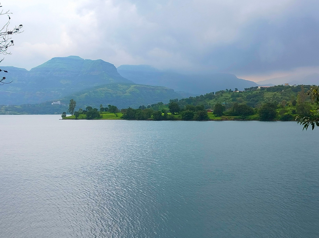 Bhandardhara Lake景点图片
