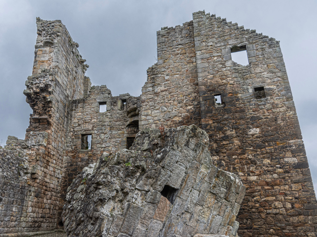 Aberdour Castle and Gardens景点图片