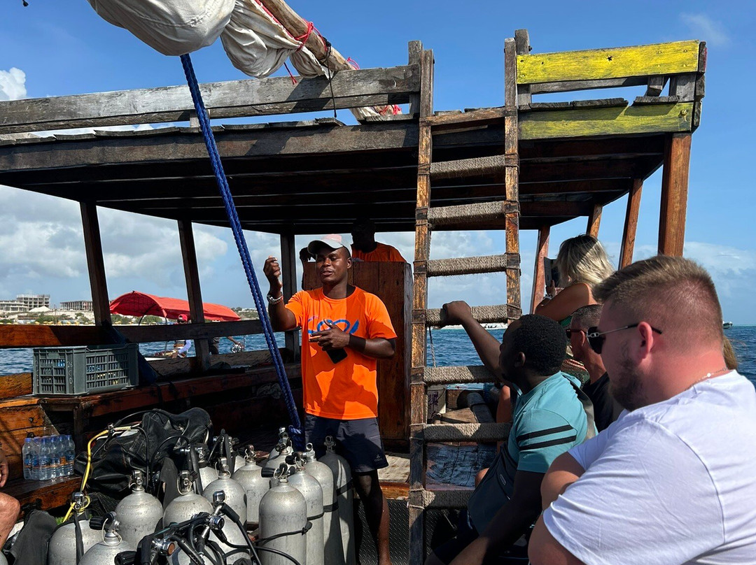 Cool Divers Diving Center-基万嘎必去景点