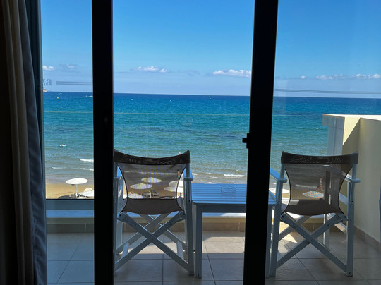 圣滨海广场酒店主图