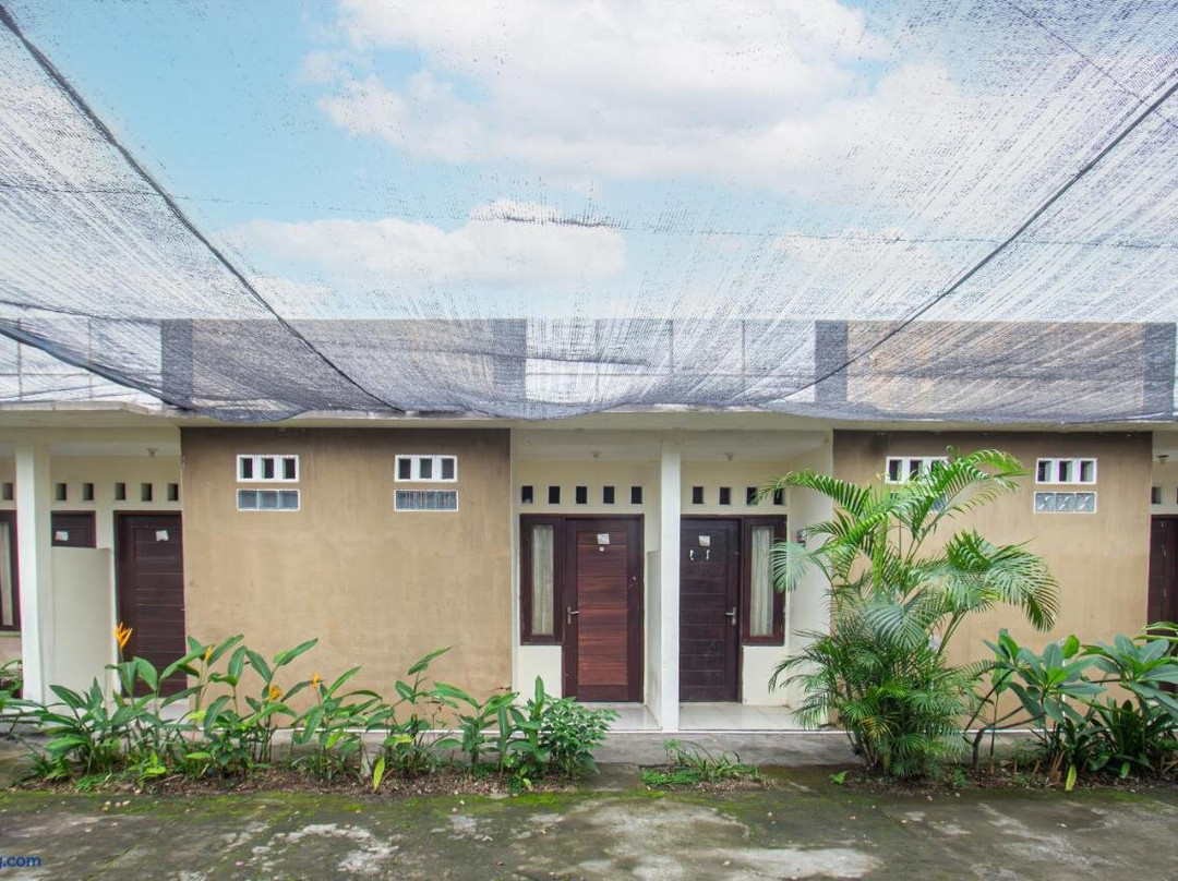 Spot On 93510 Penginapan Melati Tanjung