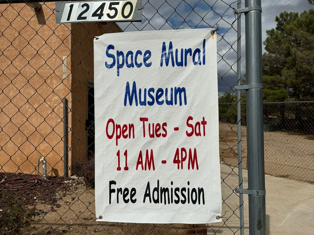 Las Cruces Water Tank Murals-拉斯克鲁塞斯必去景点