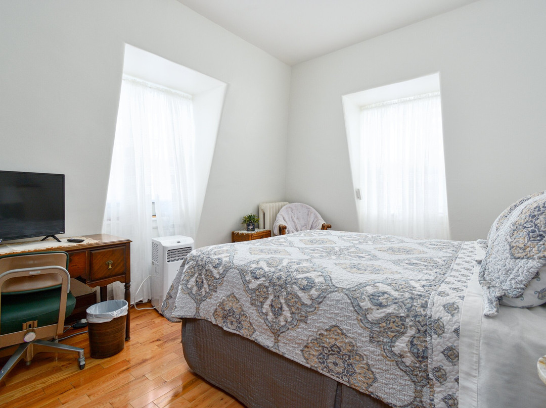 Royal Hotel Sydney主图