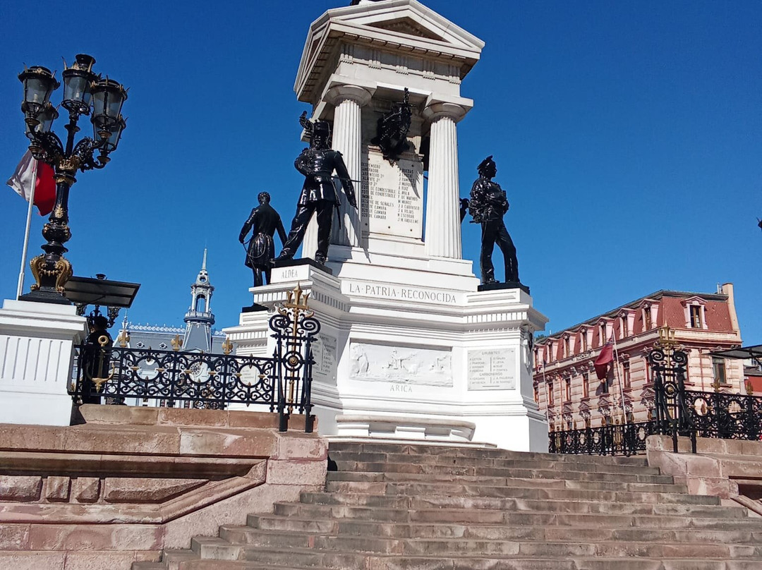 Monumento a Los Heroes-瓦尔帕莱索必去景点