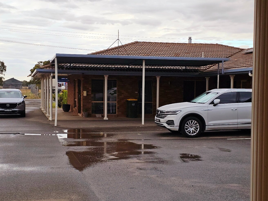 Highway Inn Motel主图