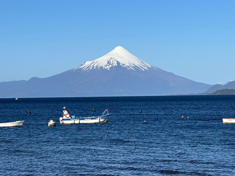 享受维拉斯港酒店主图