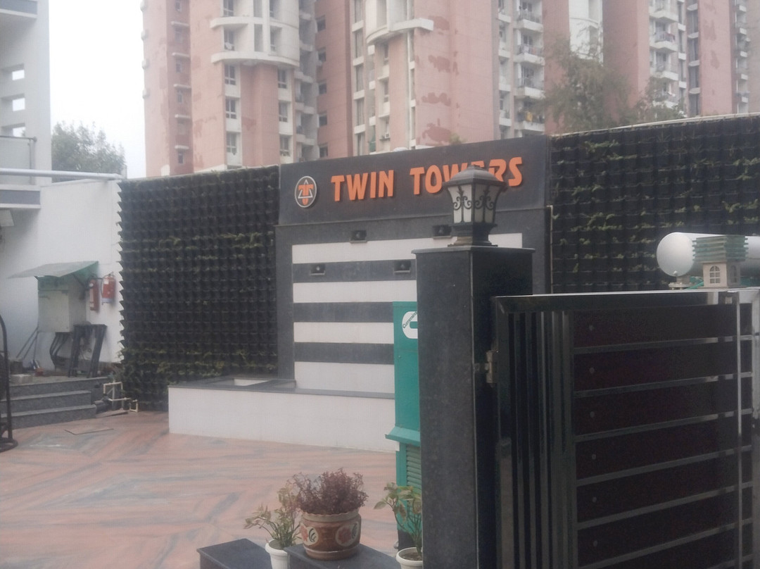 Twin Towers Inn Zero2Z主图