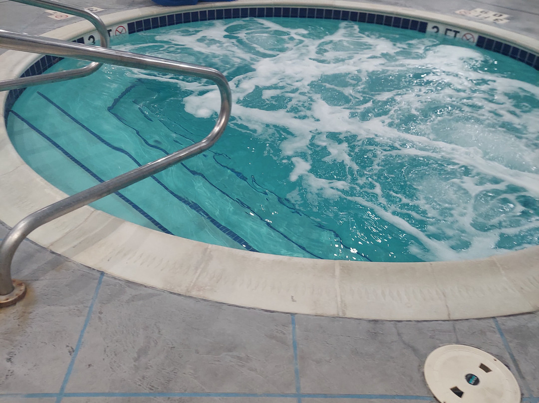 Holiday Inn Express & Suites Bridgeport - Clarksburg by IHG主图