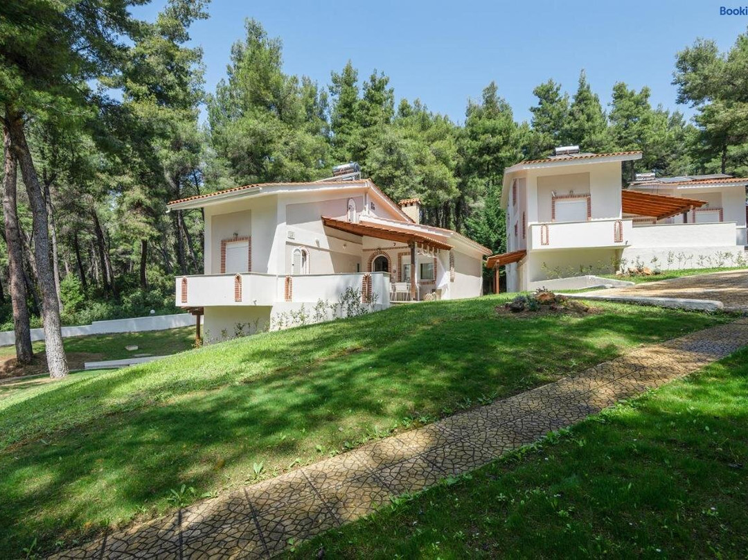 Ekatis Houses