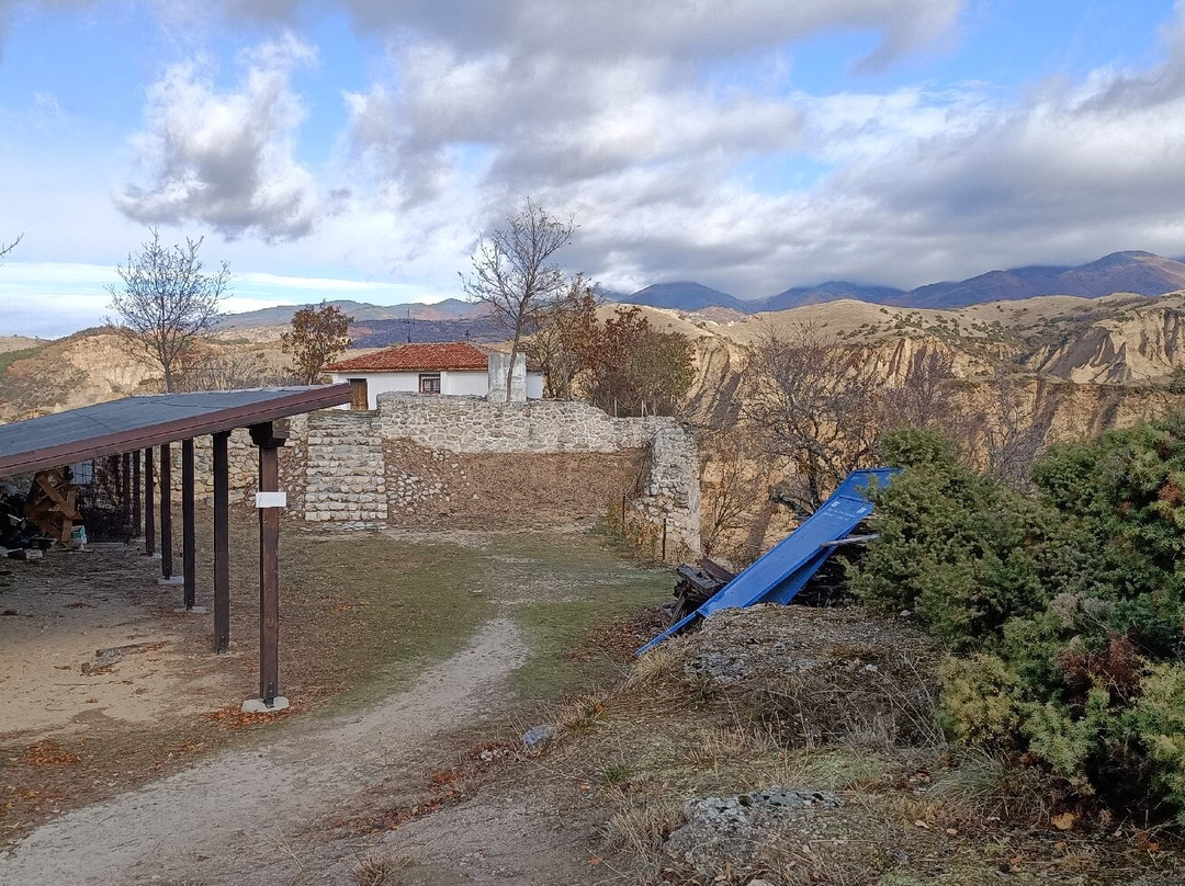 Monastery Virgin Bogoroditsa Spileotisa景点图片