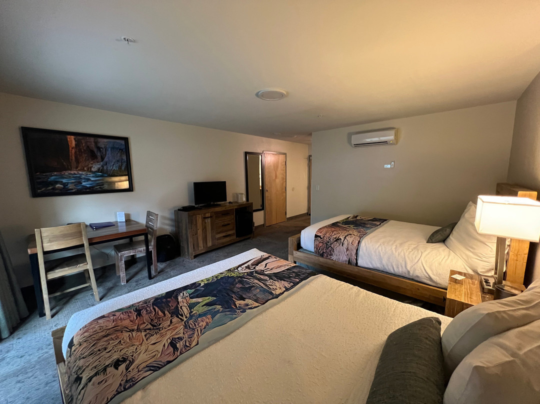 Bumbleberry Inn主图