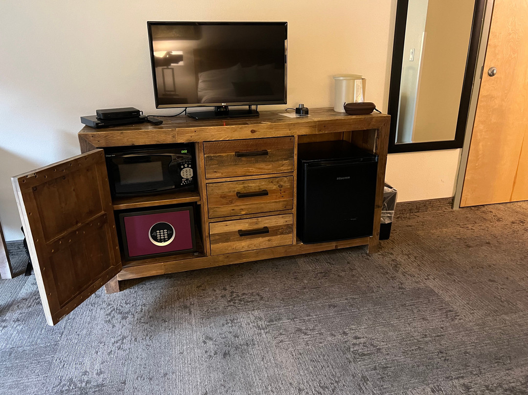 Bumbleberry Inn主图