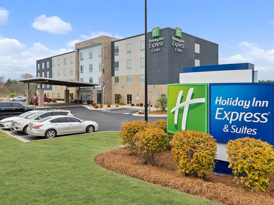 Holiday Inn Express & Suites Macon North By IHG
