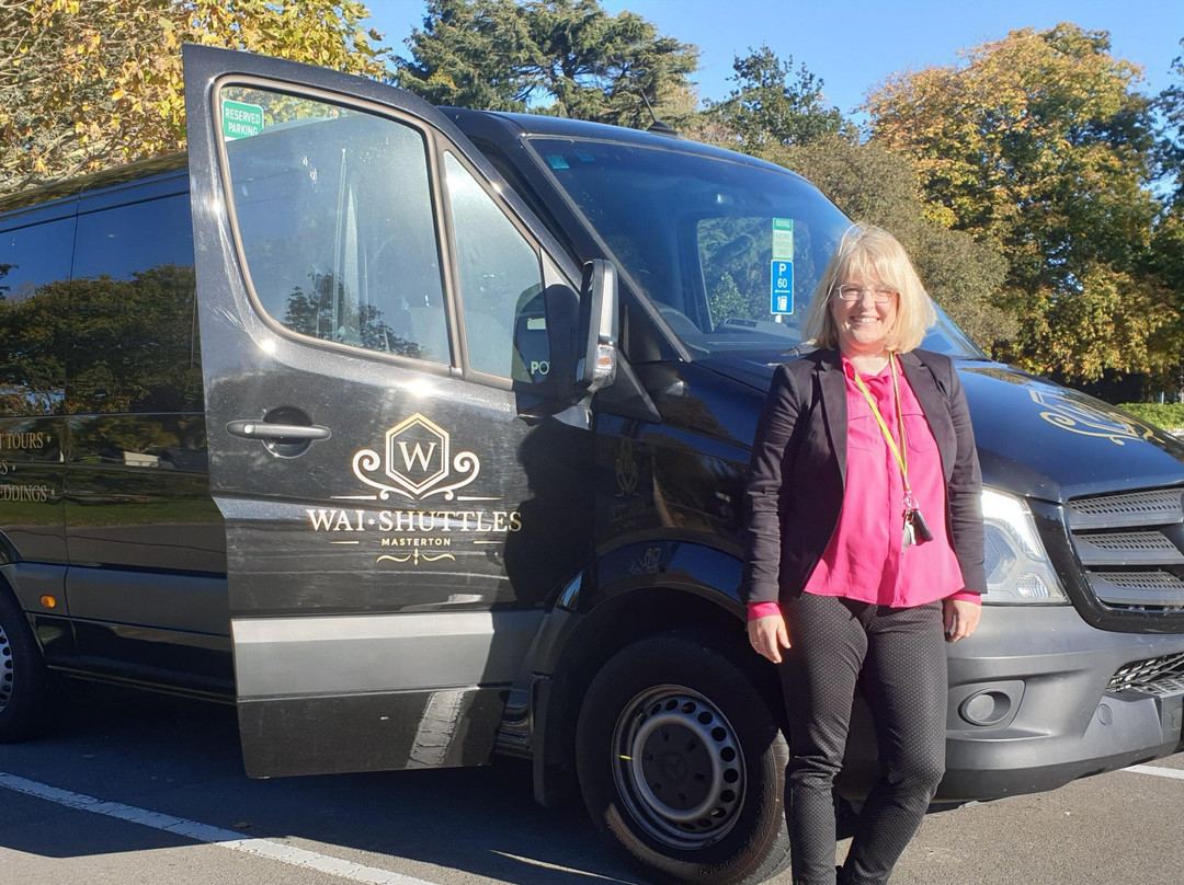 Wai Shuttles & Tours