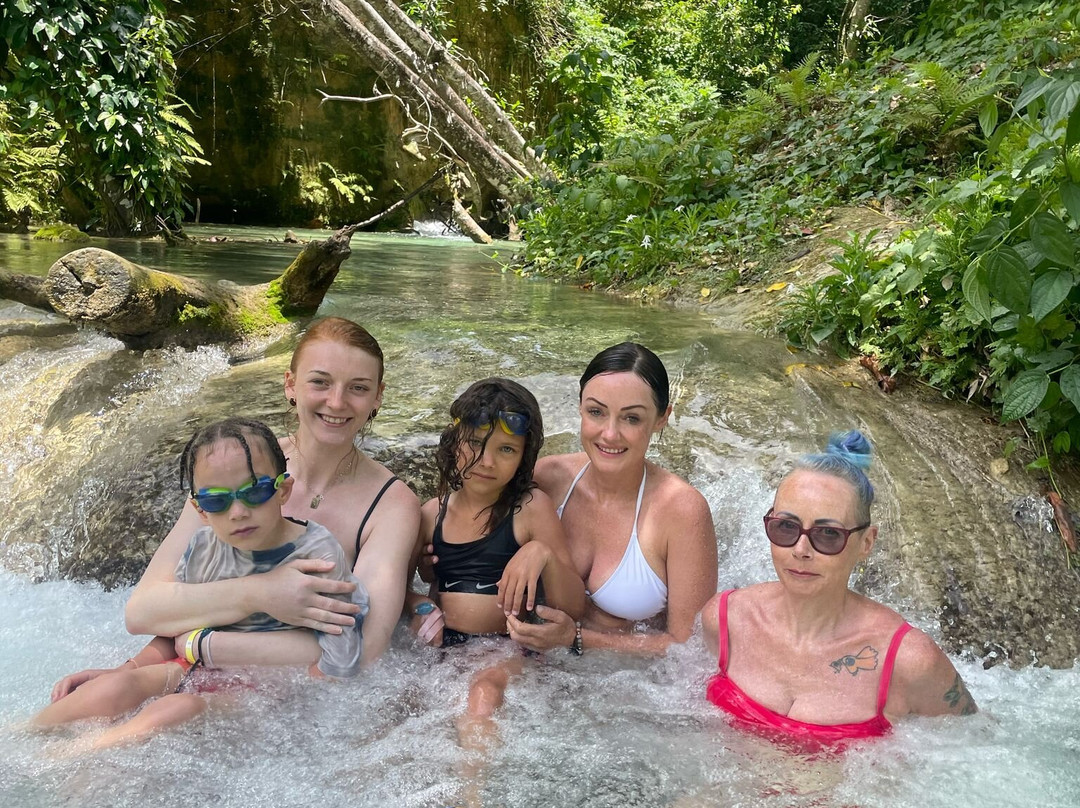 Benta River Falls-牙买加必去景点