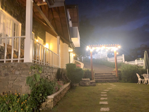 塔菲里尼酒店主图