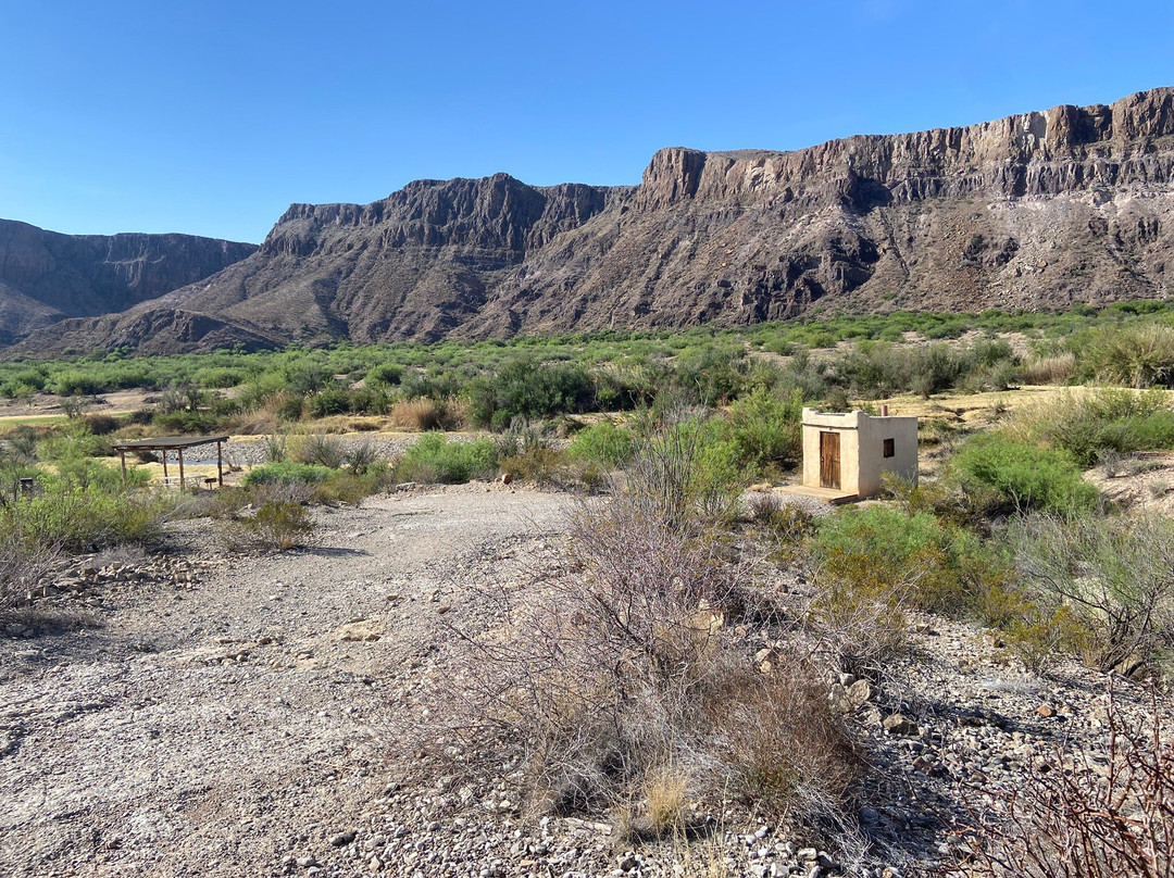 Far Flung Outdoor Center-Terlingua必去景点