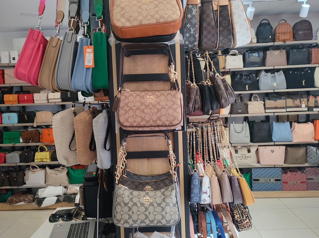 I Love Genuine Fake Factory-Bitez必去景点