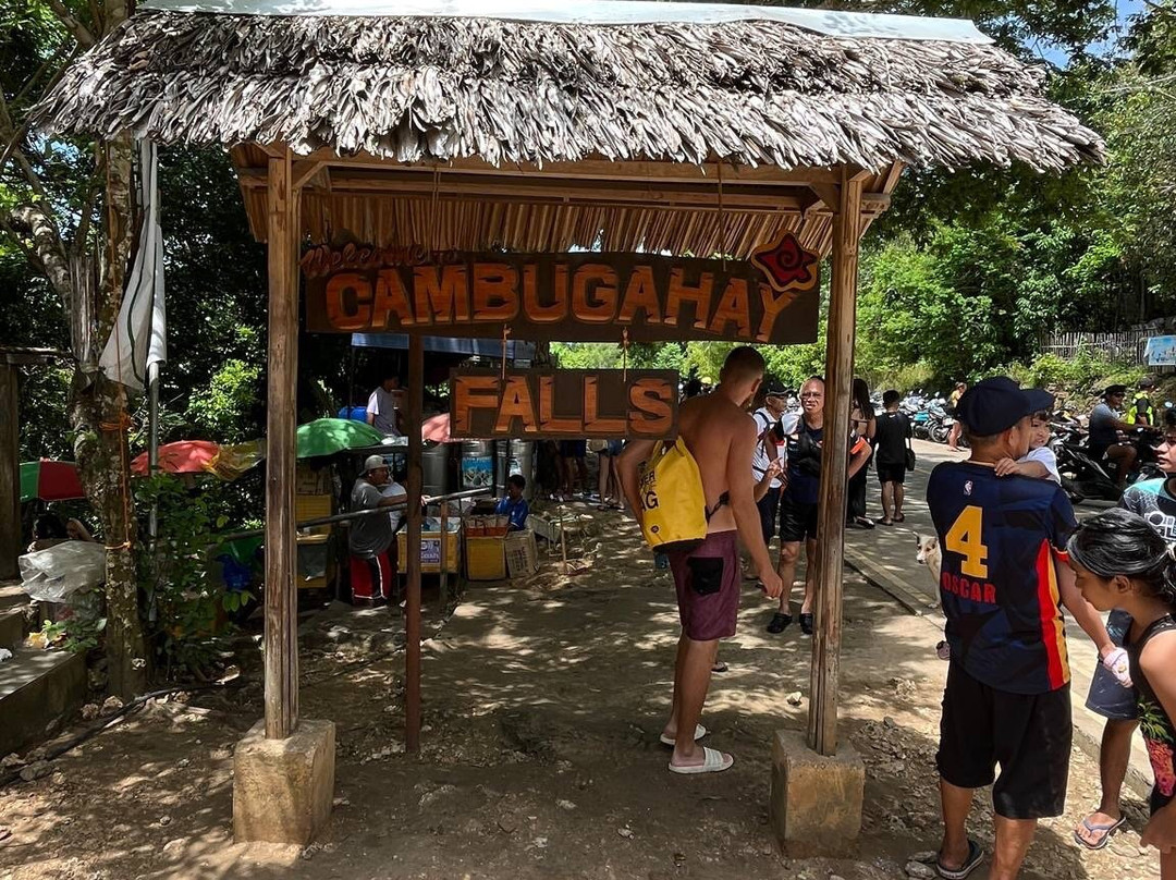 坎布加海瀑布-锡基霍尔岛必去景点