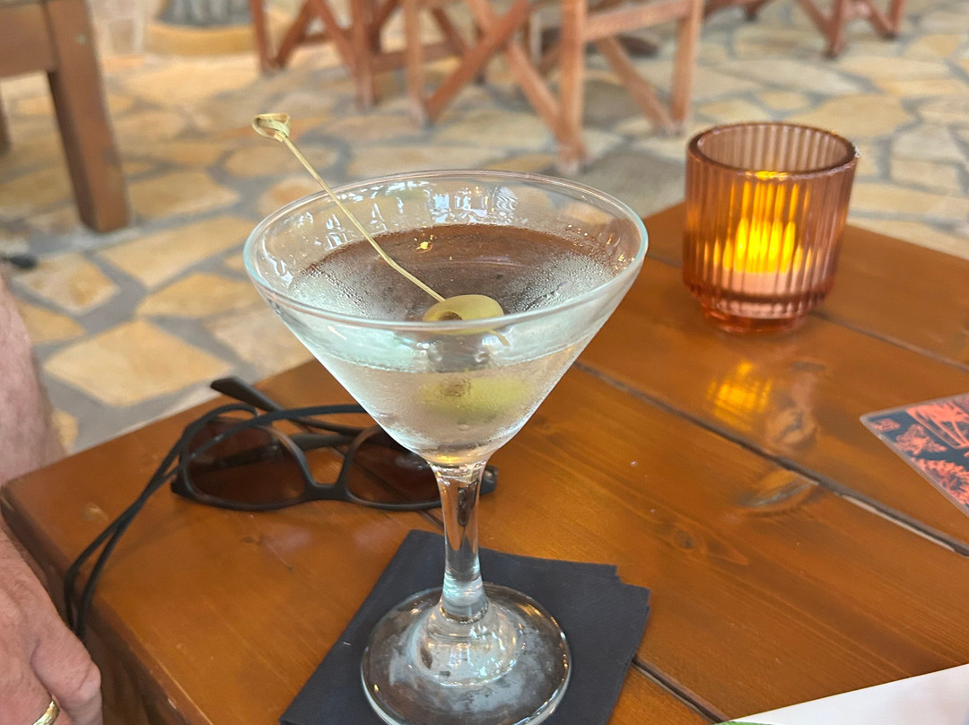 Akri Seaside Bar-Skala必去景点