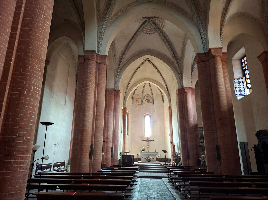 Abbazia Benedettina dei Santi Nazario e Celso-San Nazzaro Sesia必去景点