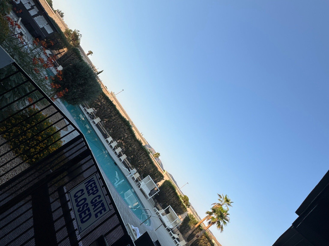 瑞玛达酒店主图