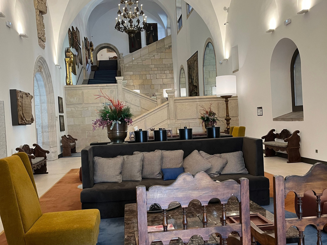 Parador de León主图