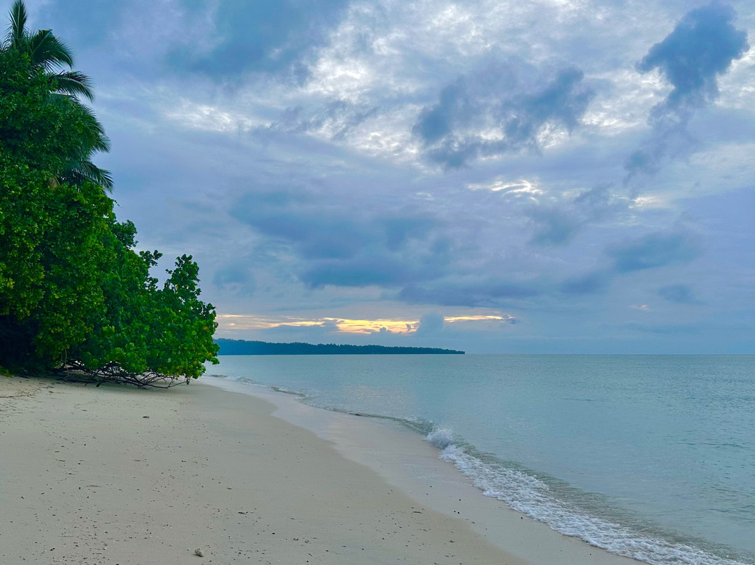 门卓海洋度假酒店主图