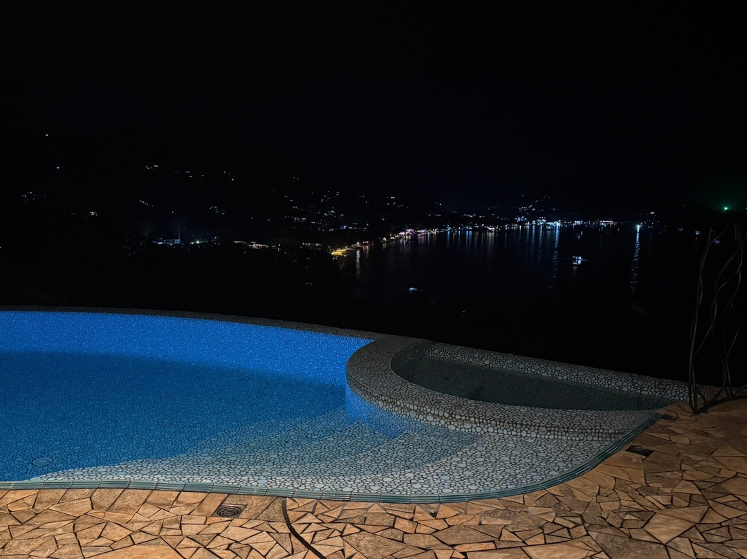 猴子鲜花别墅酒店主图