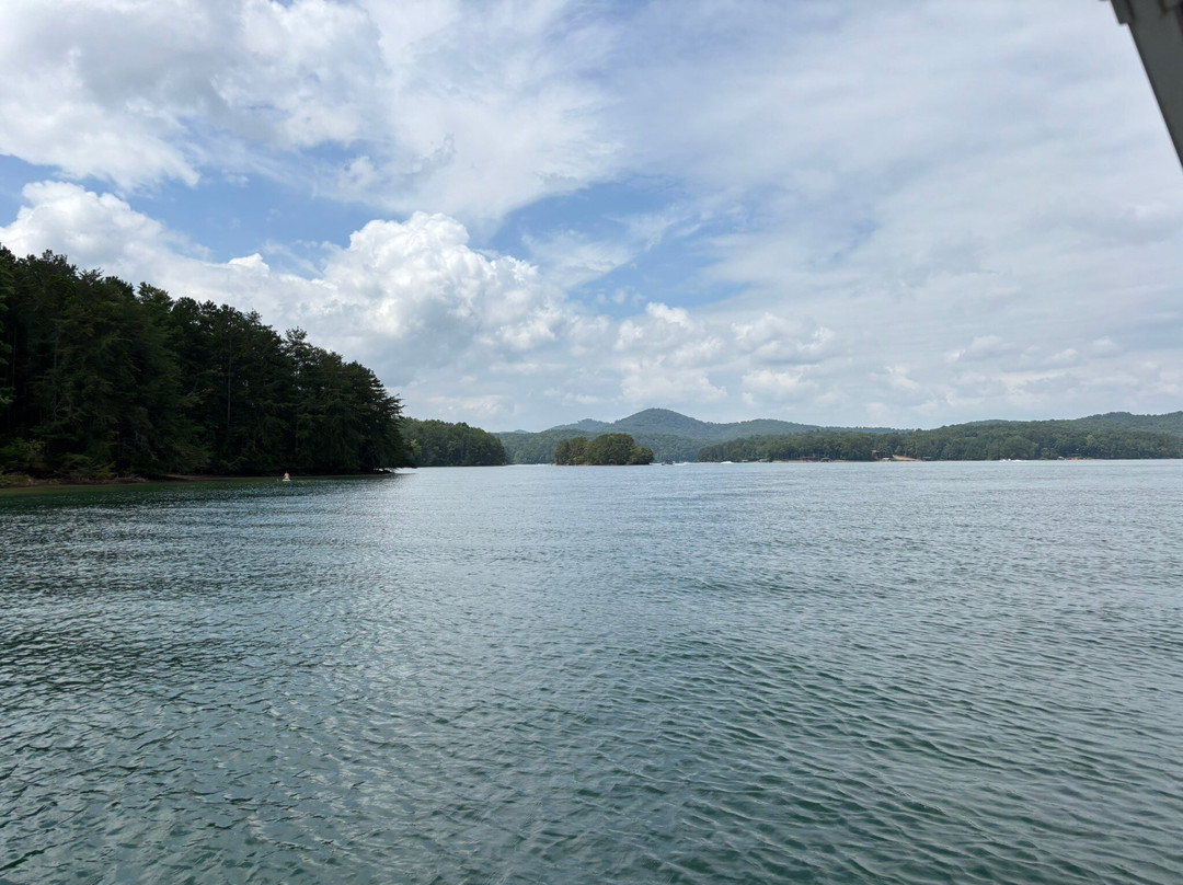 Blue Ridge Boat Rentals-Morganton必去景点