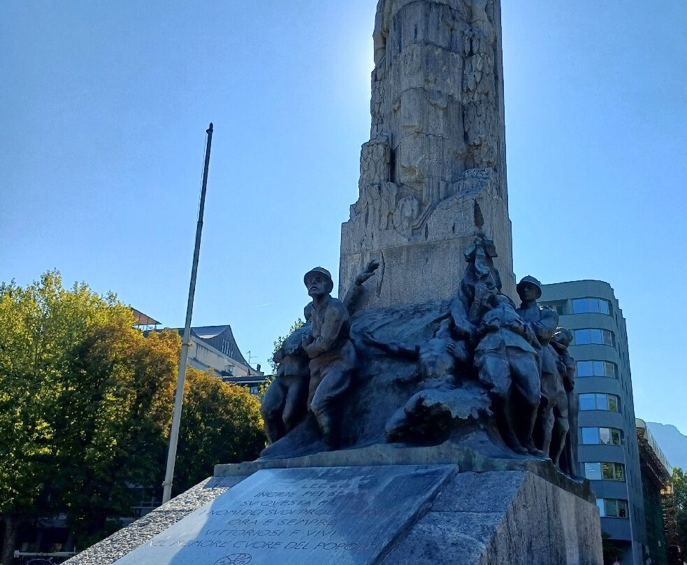 Monumento Ai Caduti-莱科必去景点