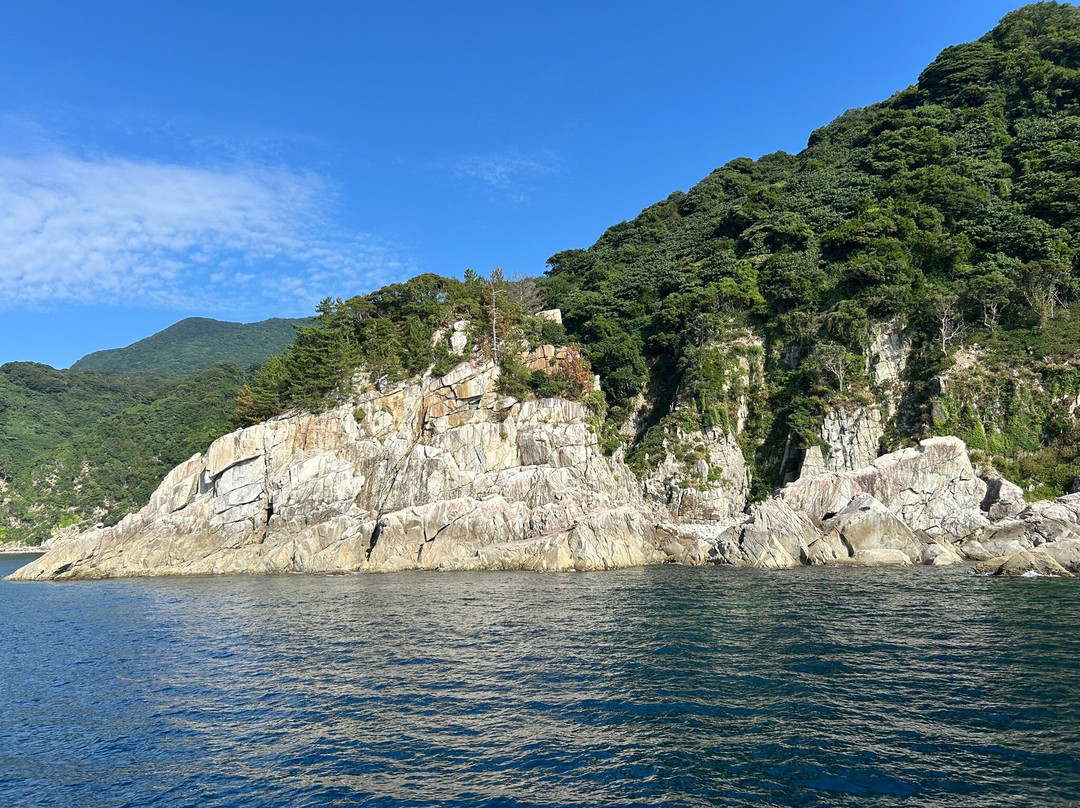 Sotomo Caves and Cliffs-小滨市必去景点