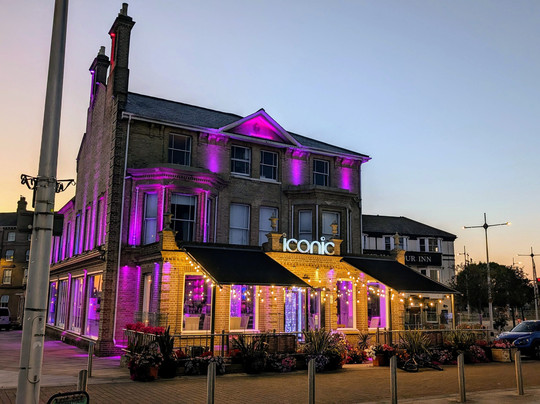 Iconic Style Bar-洛斯托夫特瓷必去景点