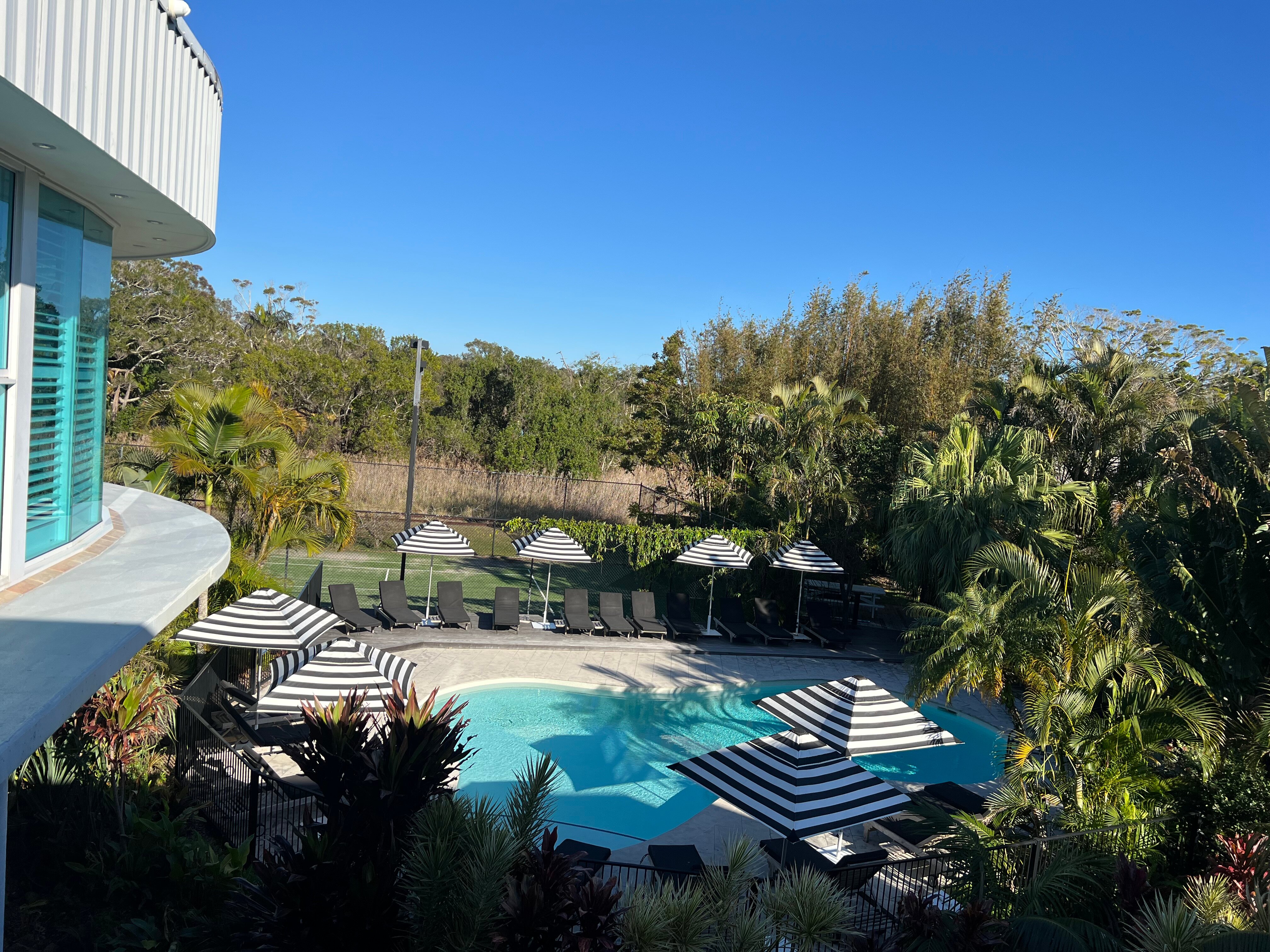 拜伦贵族度假村-官方