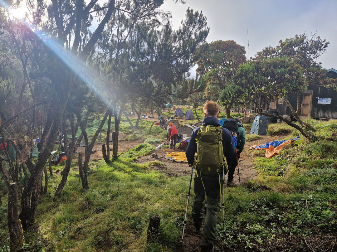 Enosa Expeditions-莫西必去景点