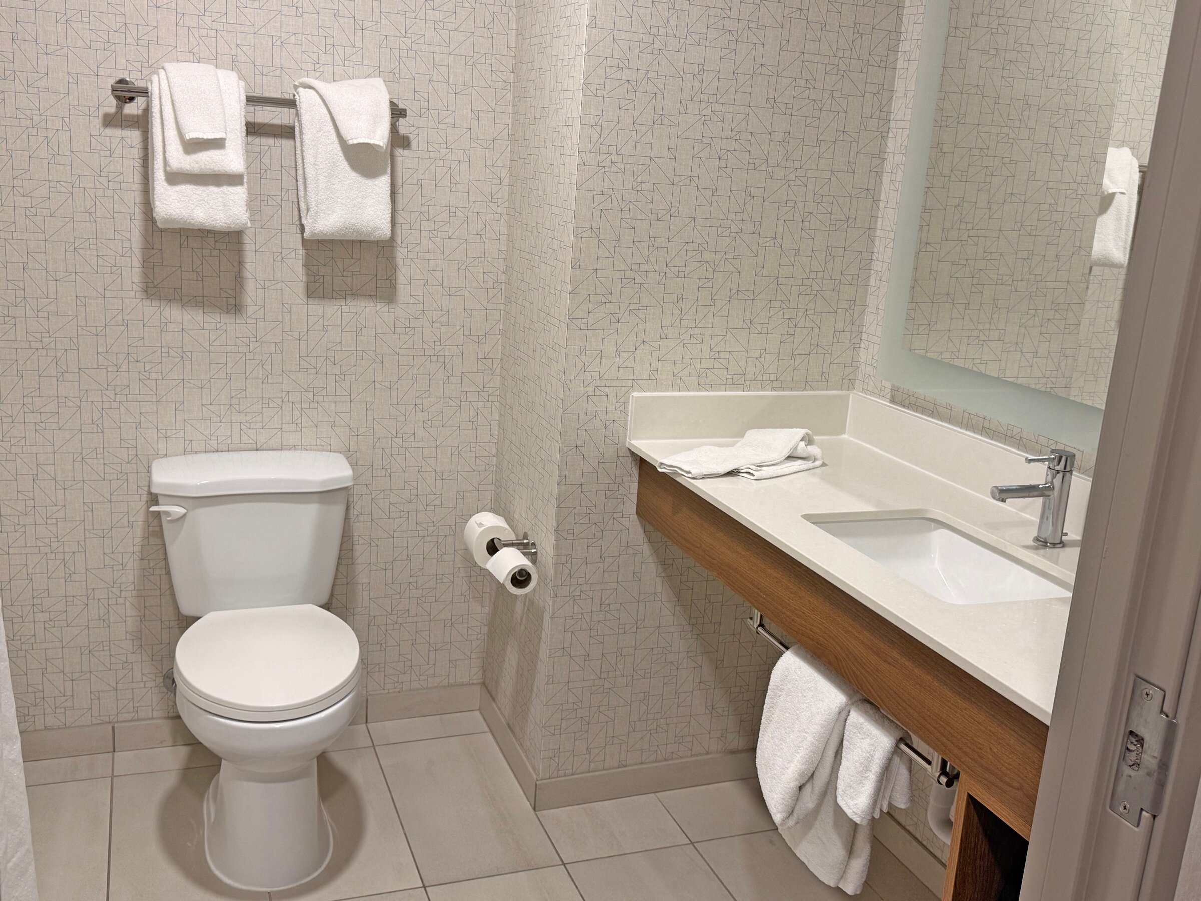 Holiday Inn Express & Suites Sacramento Ne Cal Expo By IHG-浴室