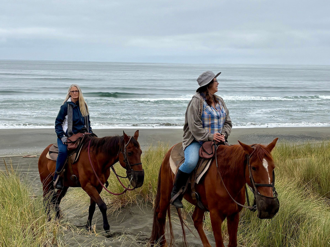 Crescent Trail Rides-克雷森特城必去景点