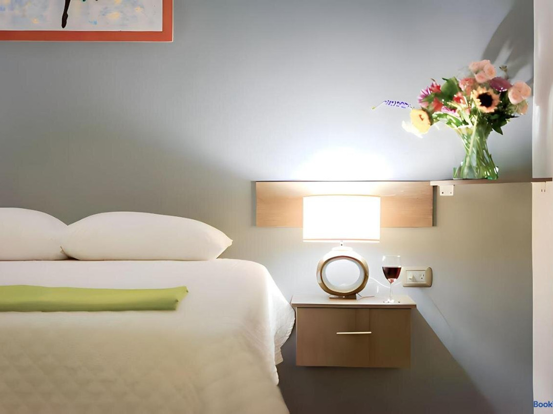 Hotel Manta Beach Madrigal