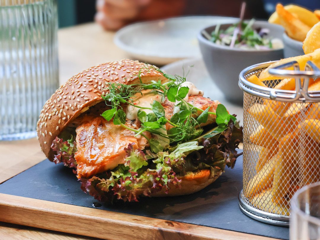 The Aramark | Restaurant | Dine & Deli