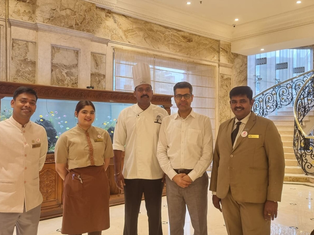 雅阁大都会饭店主图