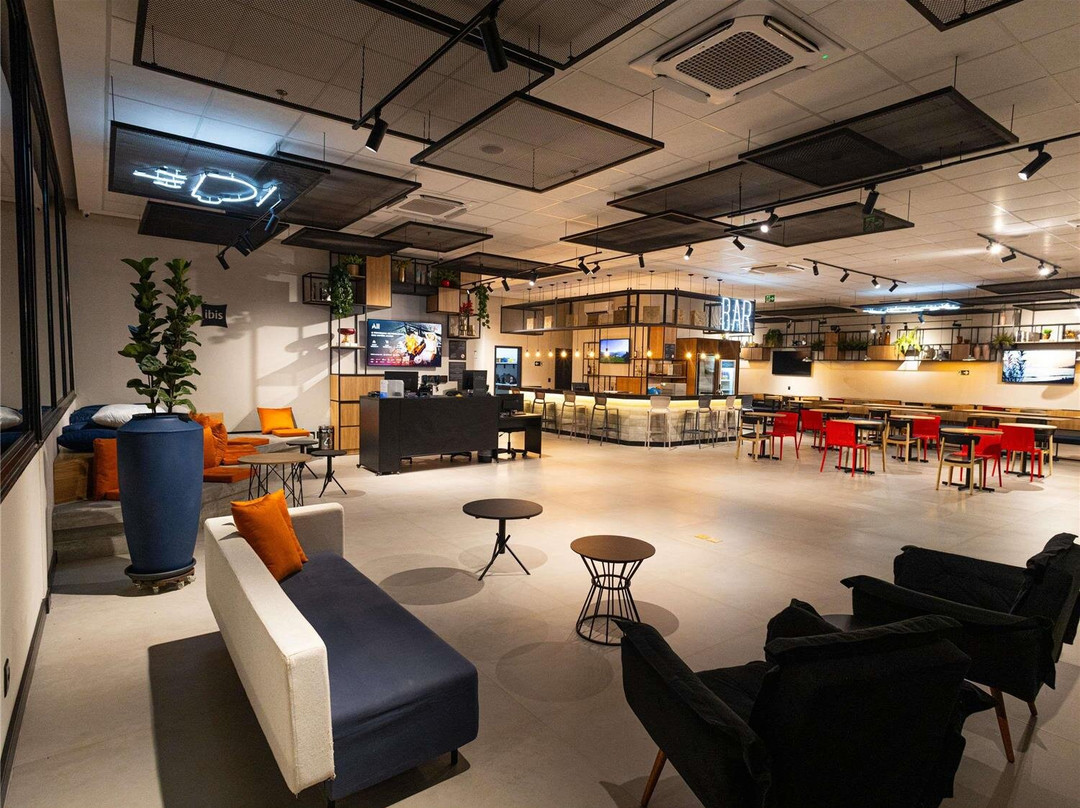 宜必思巴拉杜加萨斯酒店