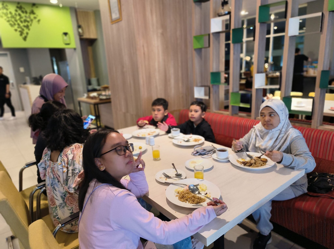 KHAS Gresik Hotel主图