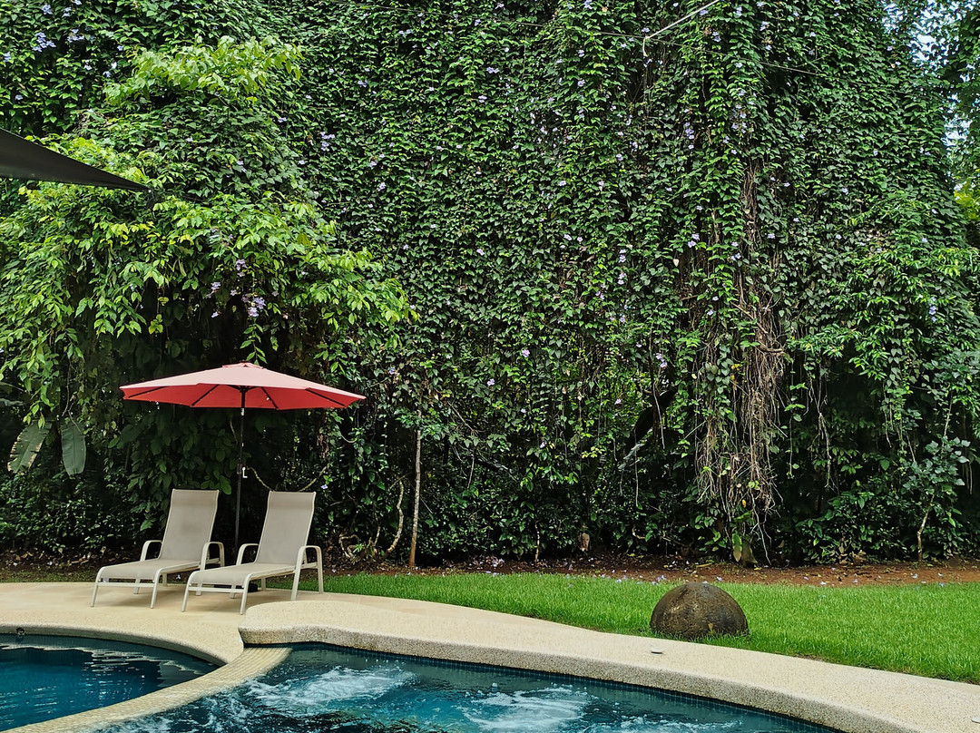 拉库西加旅社主图