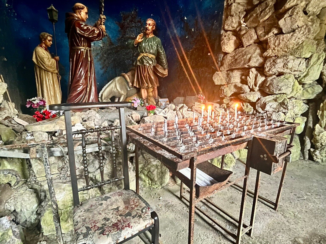 Grottes Saint Antoine-克吕佩必去景点