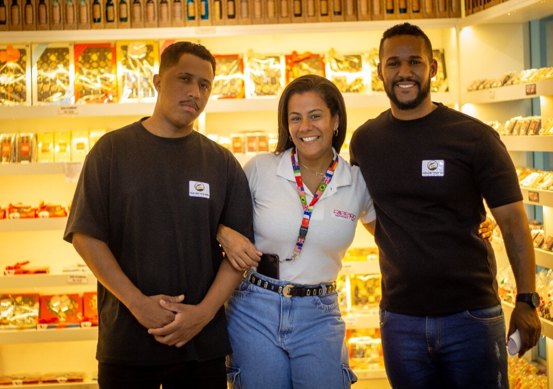 Deus Waterfall-Penedo必去景点