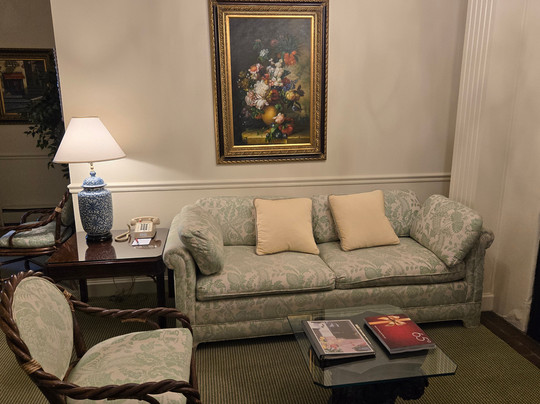 卡梅尔松树旅馆主图