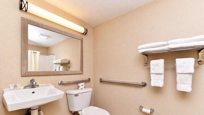 Executive Inn & Suites