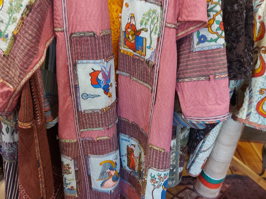 Art Gallery Happy Bird-撒马尔罕必去景点