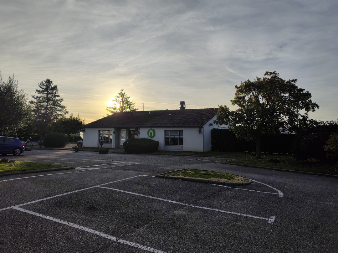 钟楼瓦伦斯南酒店主图