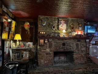 Arkey Blue's Silver Dollar Bar-Bandera必去景点